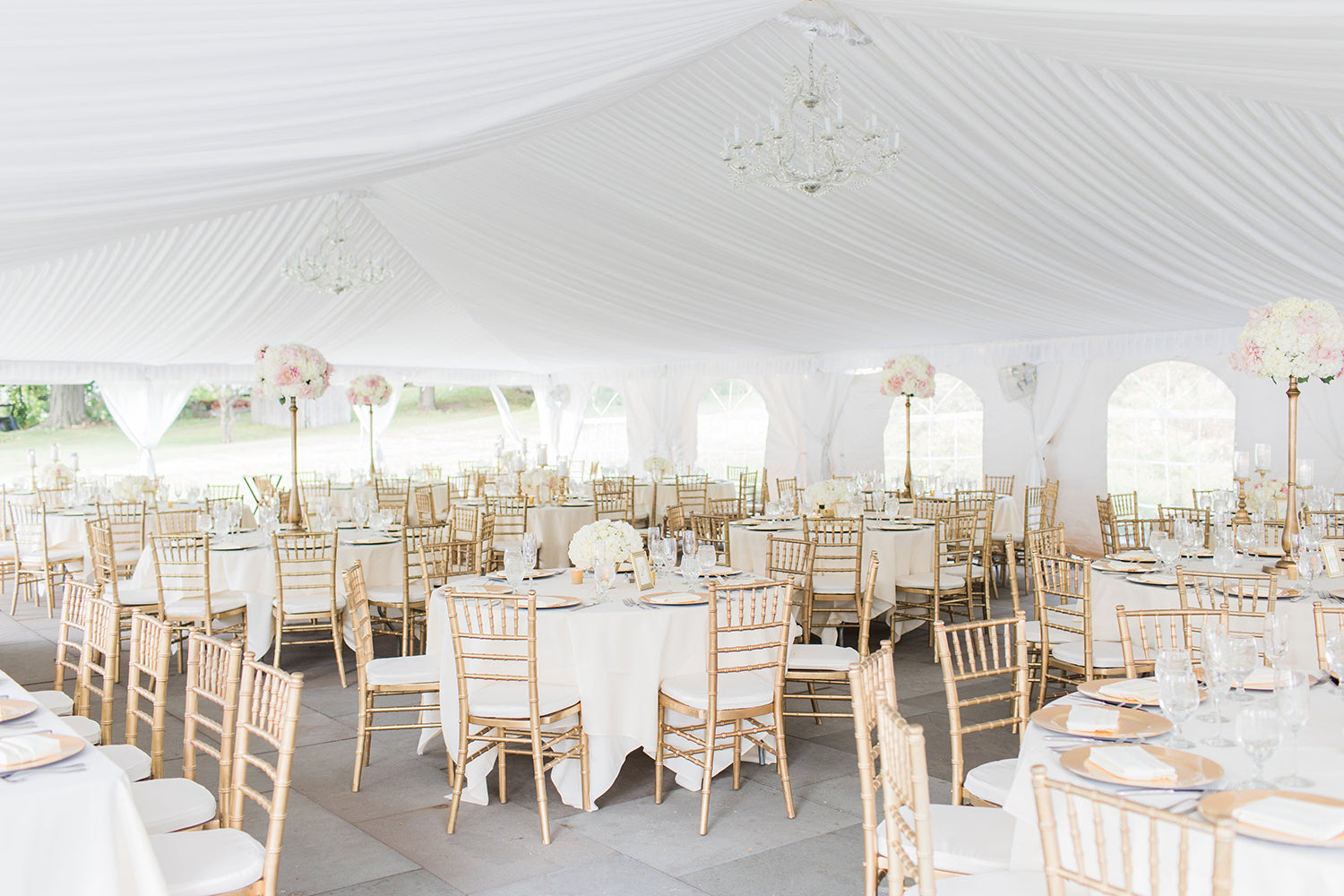 The Inns of Aurora Wedding Flowers | Kirstyn + Joseph