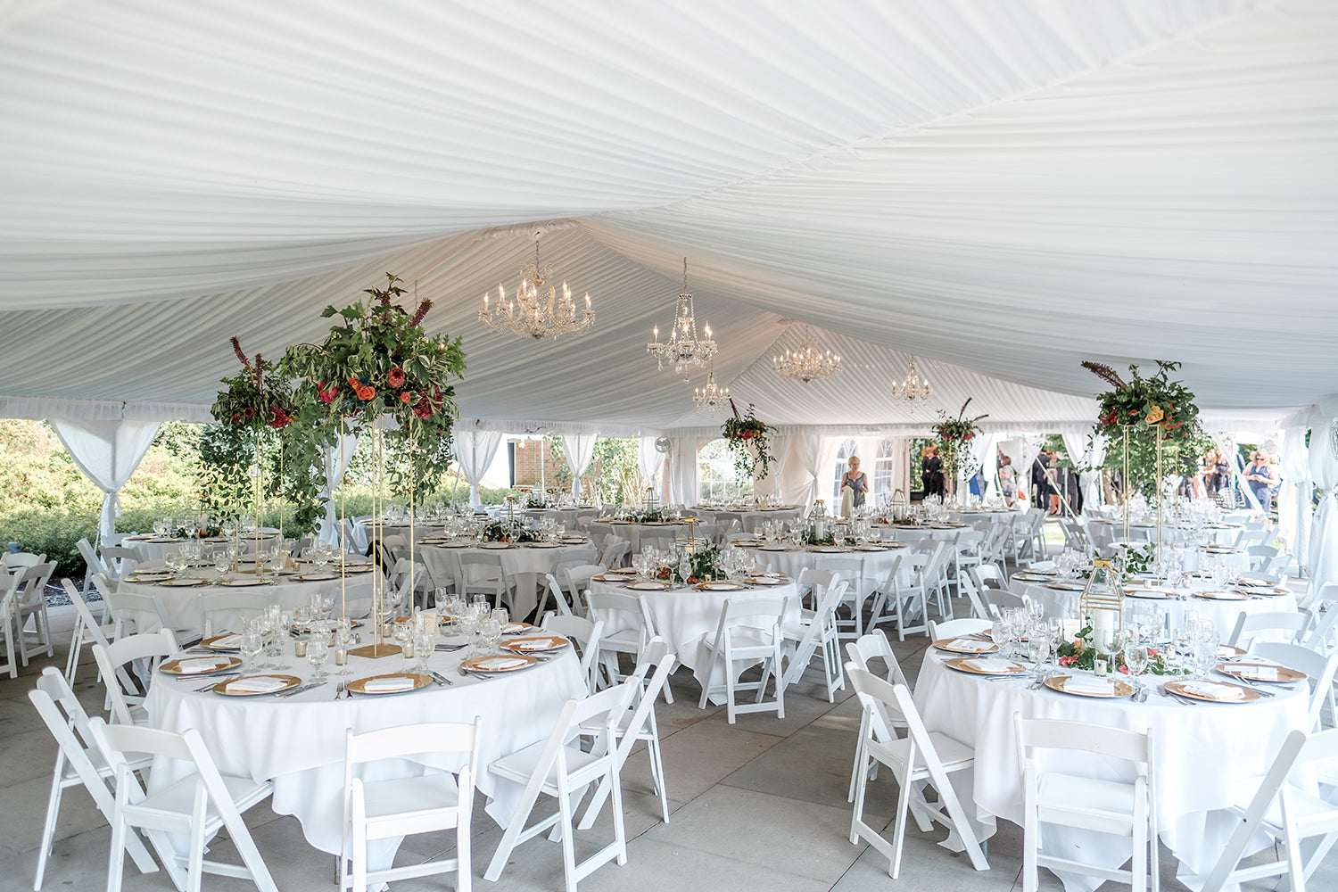 The Inns of Aurora Wedding Flowers | Elizabeth + Michael