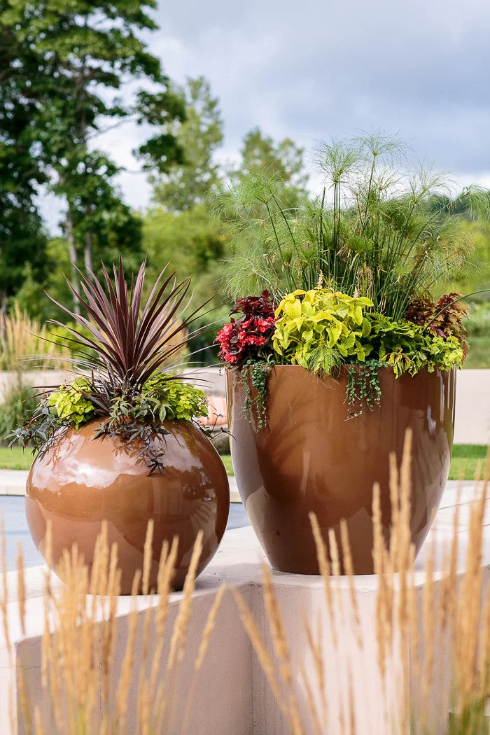 Outdoor Plantscaping & Container Gardens