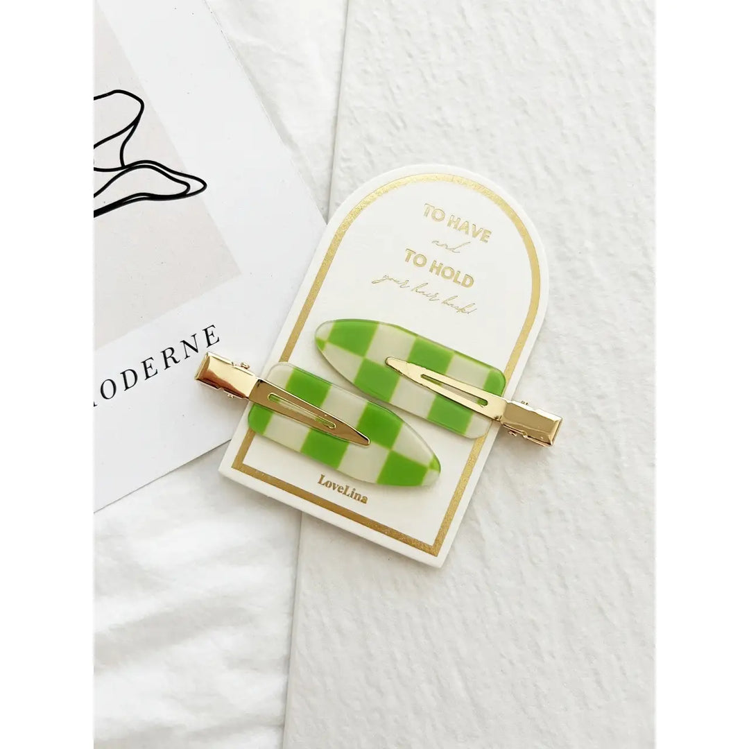 LoveLina | Crease Free Checkered Clip