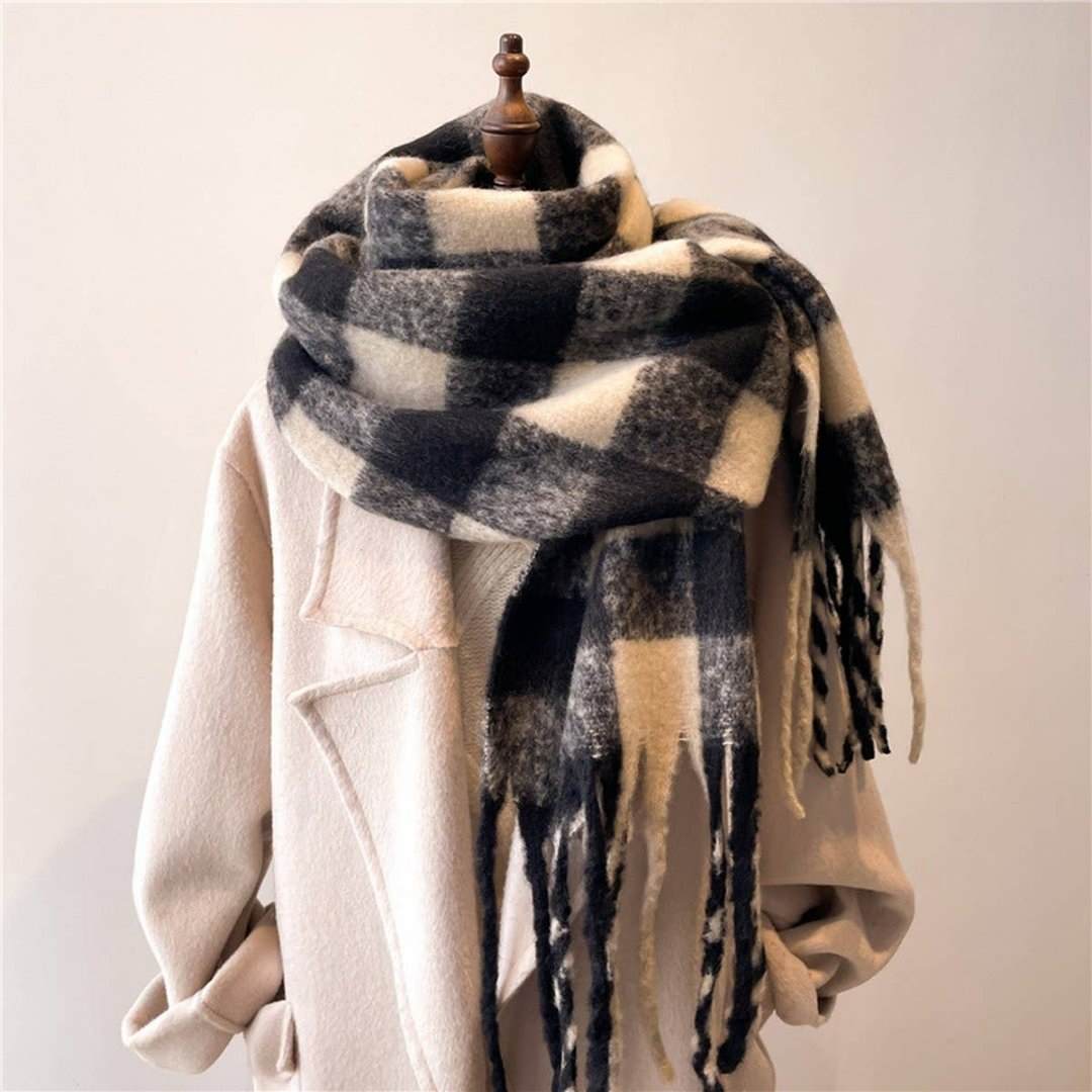 Accity | Maillard Plaid Scarf | Black and white