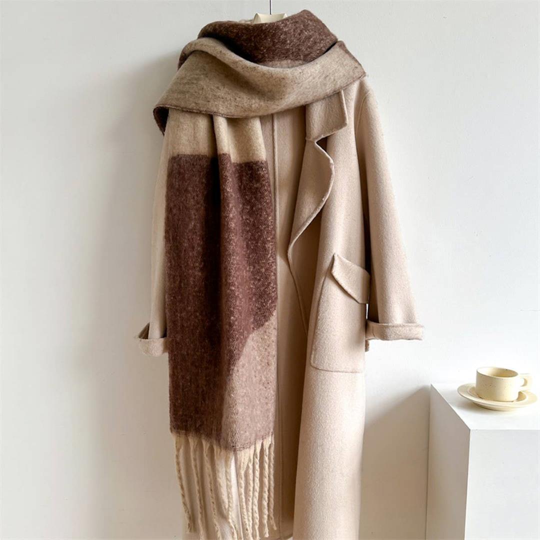 Accity | Colorblock Scarf | Coffee | A brown winter scarf with multiple browns.