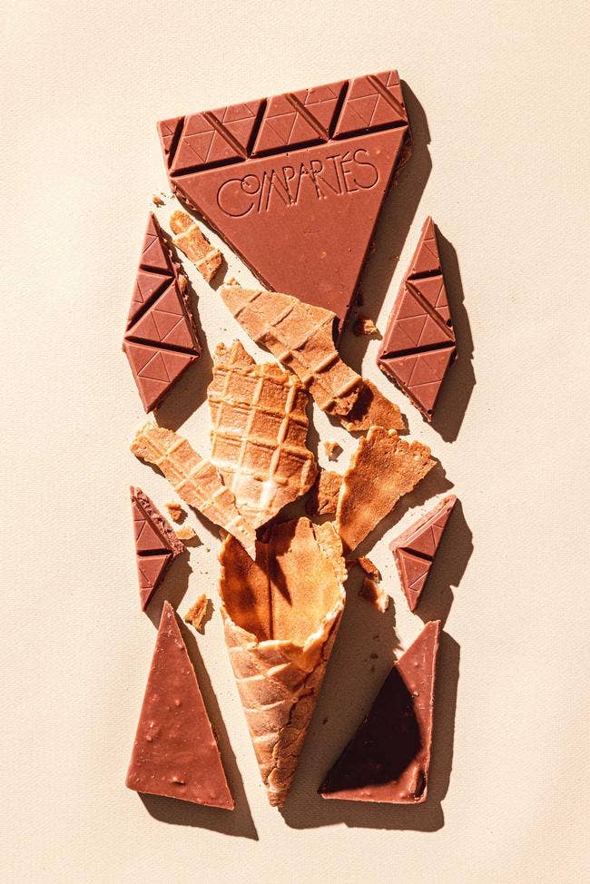 Compartes | Coney Island Chocolate | Milk chocolate with caramelized waffle cones.