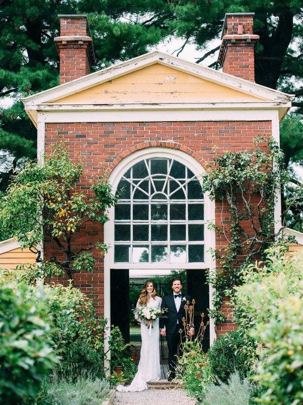 Hudson river wedding Bride and groom in Brick planting house
