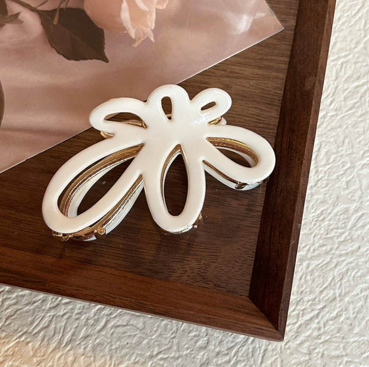 Lovelina | Flower Hair Clip | White