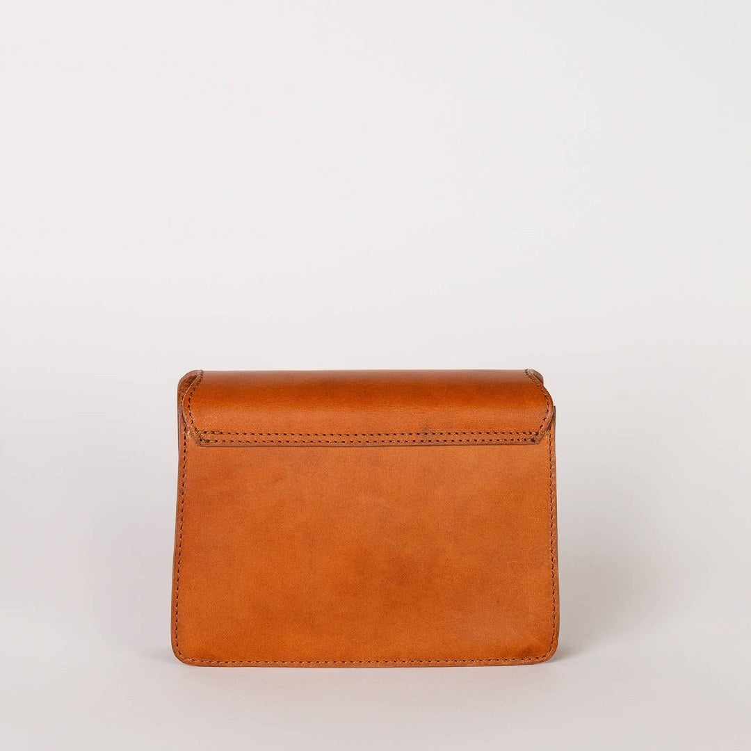 O My Bag | Harper Mini | Leather purse with a simple back.