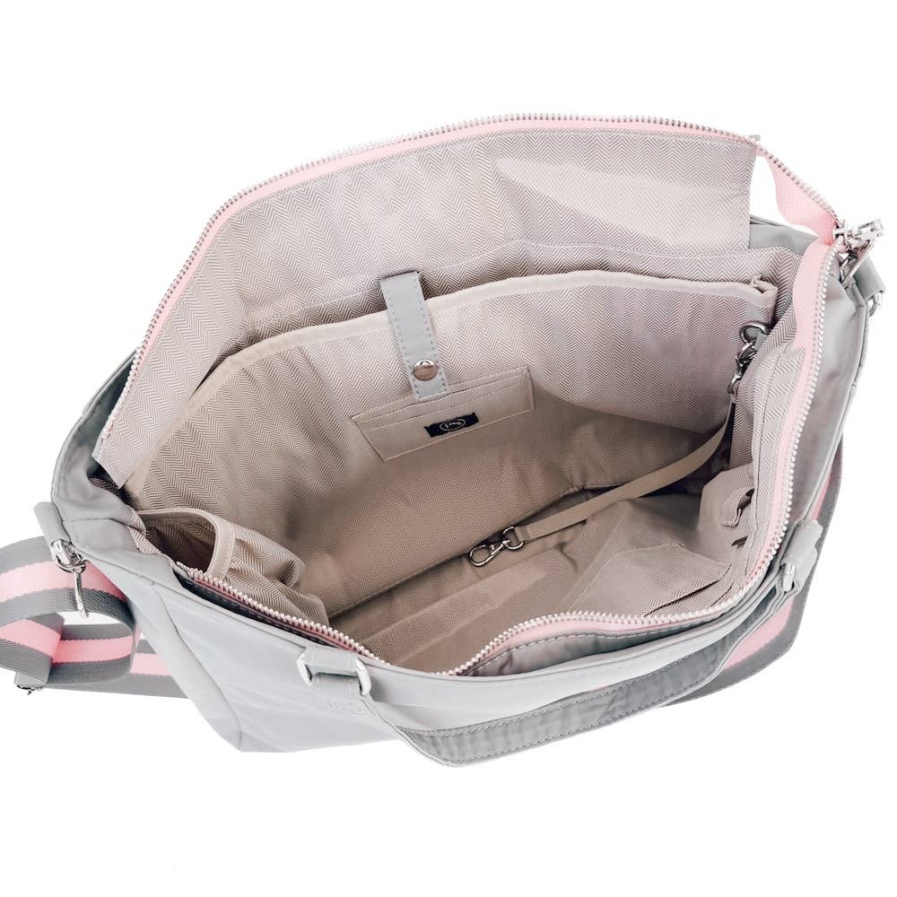 Pretty Simple | Nina Nylon Tote | Interior shot, showing the interior laptop pocket.