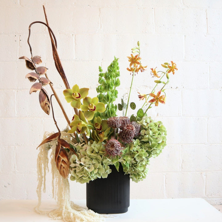 Safari | Photo of the arrangement against a white background.