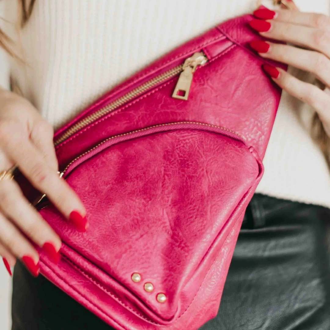 Willow Camera Crossbody Bag in Fuchsia