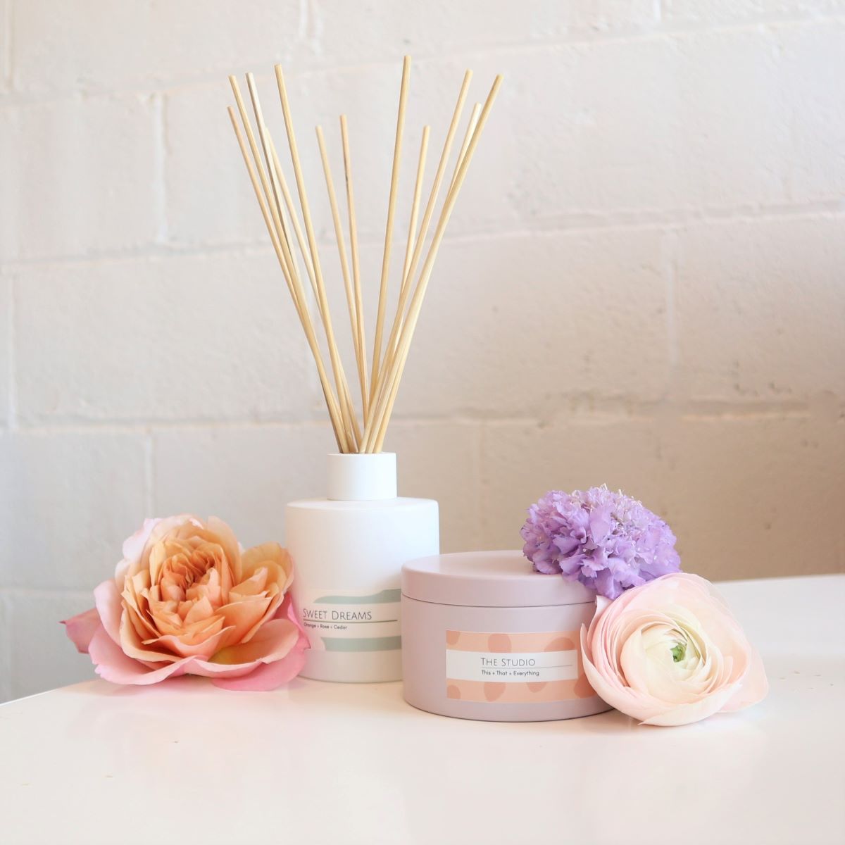The Fleurish co diffuser and candle 